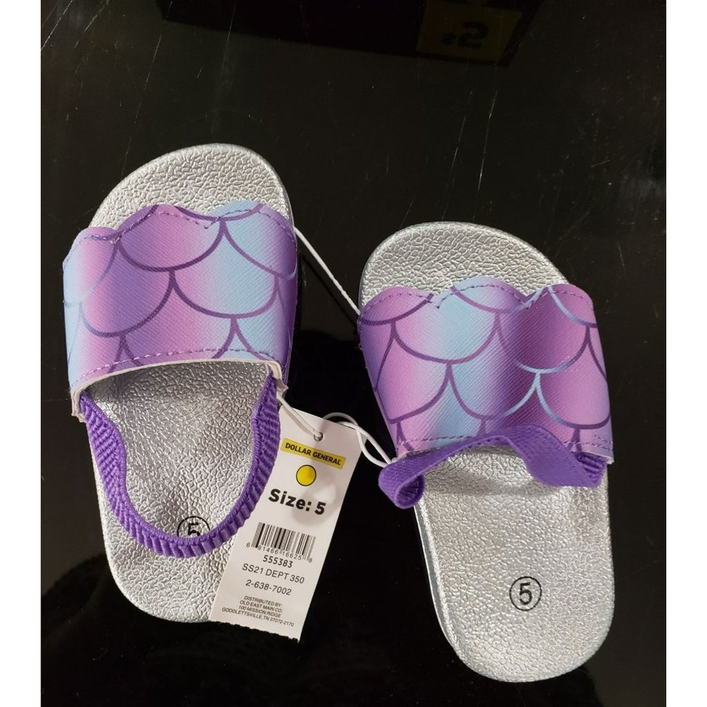 Swiggles Baby Size 5 mermaid Scale Sandals‎ New flip flops silver purple